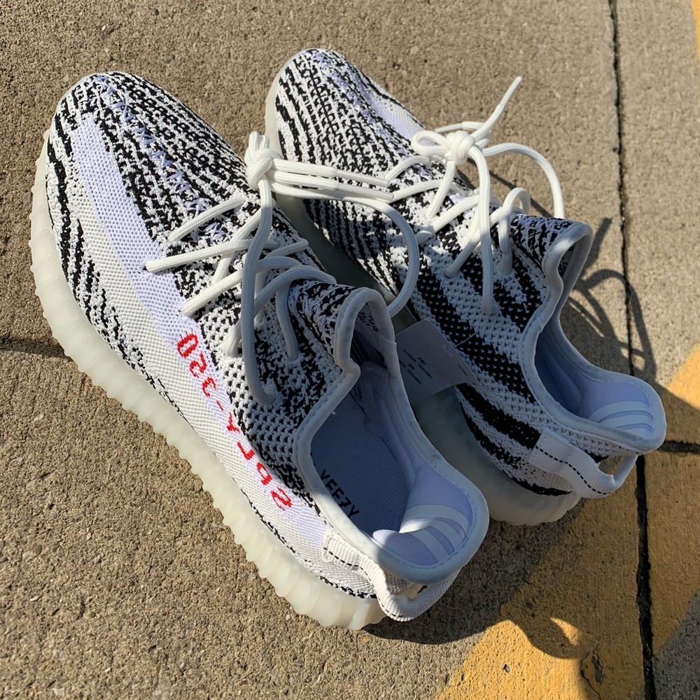 Yeezy Boost 350 V2 Zebra